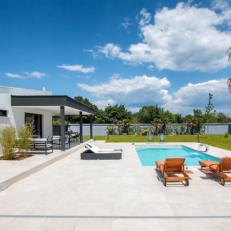 Villa Eni Medulin Sisan Heated Pool מראה חיצוני תמונה