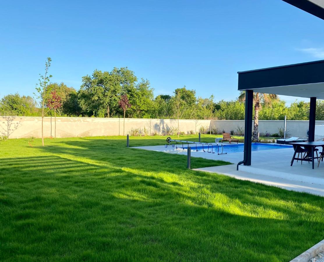 Villa Eni Medulin Sisan Heated Pool מראה חיצוני תמונה