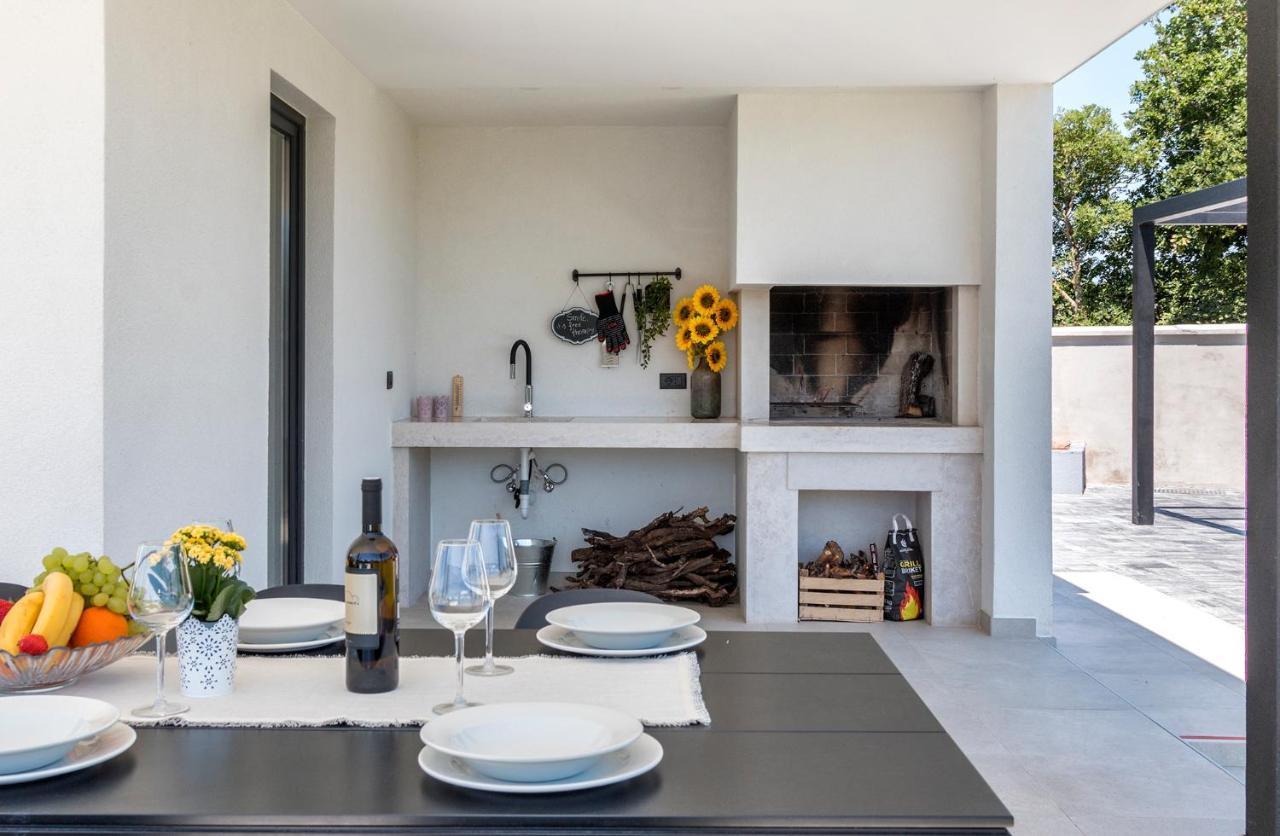 Villa Eni Medulin Sisan Heated Pool מראה חיצוני תמונה