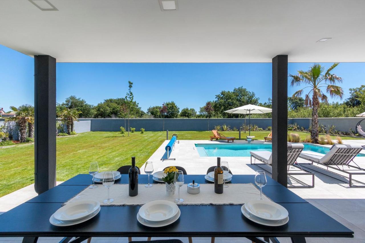 Villa Eni Medulin Sisan Heated Pool מראה חיצוני תמונה